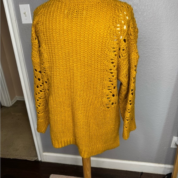 Women's Mustard Knit Sweater‎ - Picture 3 of 5